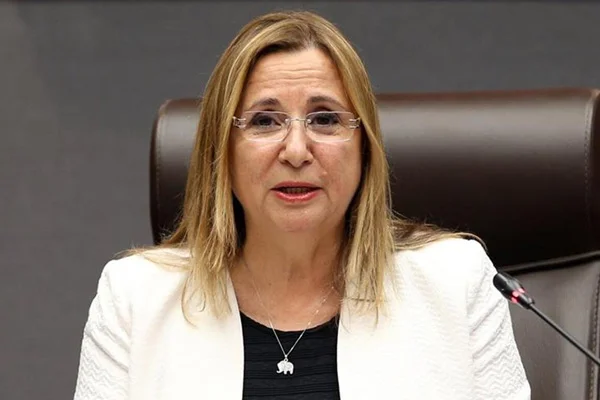 Bakan Pekcan'dan ''ticarette yerel para'' vurgusu