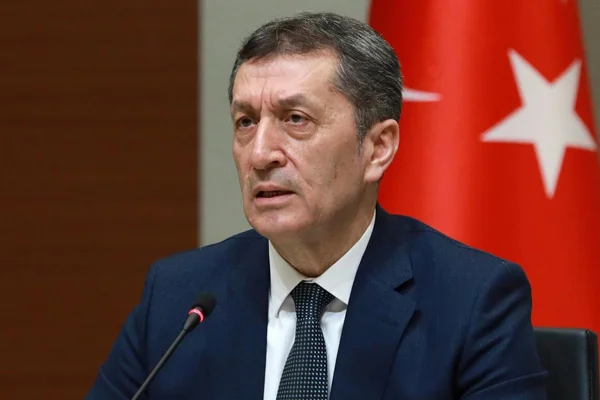 Bakan Selçuk açıkladı: Okullar 1 Haziran'da açılacak mı?