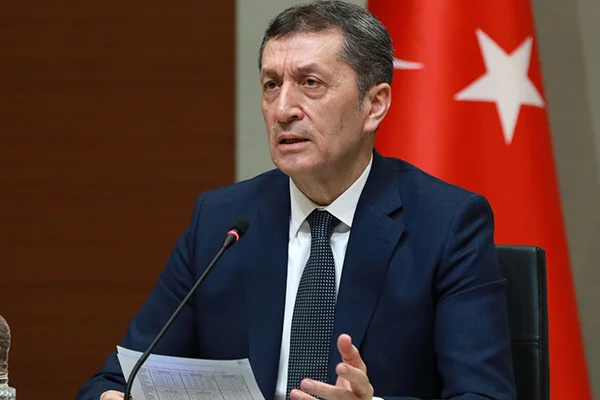 Bakan Selçuk'tan öğrencilere uyarı