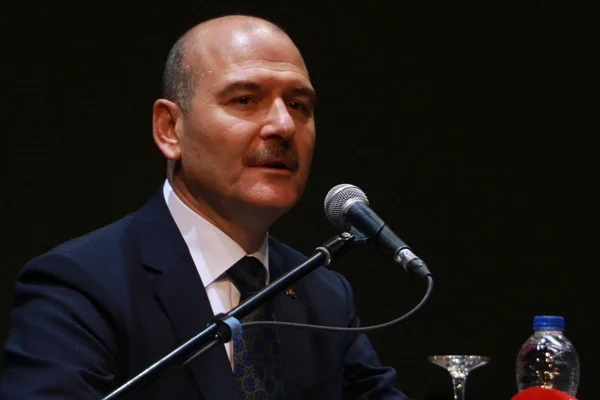 Bakan Soylu'dan ''Çav Bella'' tepkisi: Yapanı buluruz, caminin dibinde ezanı dinletiriz