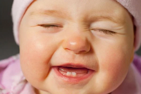 Bebekler diş çıkarma döneminde nasıl rahatlatılabilir?