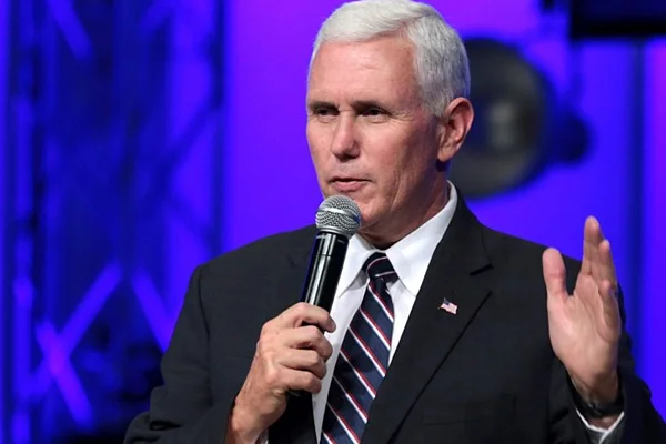 Beyaz Saray'dan açıklama: Mike Pence karantinada mı?