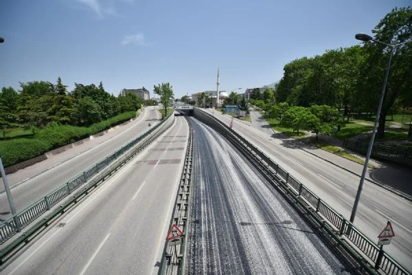 Bursa'da 7/24 asfalt mesaisi
