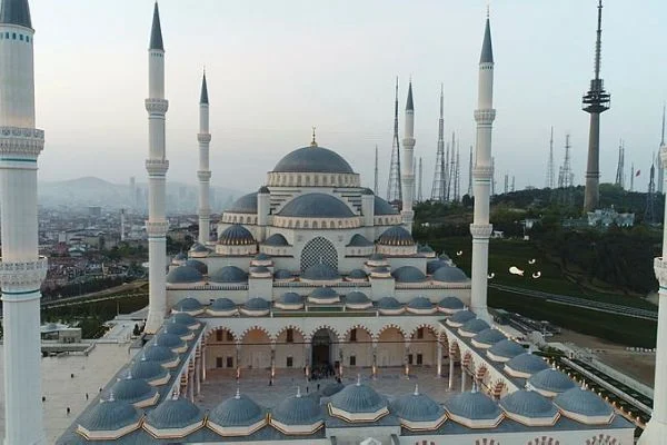 Büyük Çamlıca Camii'ne 7 milyon ziyaret