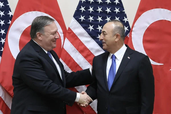 Çavuşoğlu, Pompeo ile telefonda görüştü