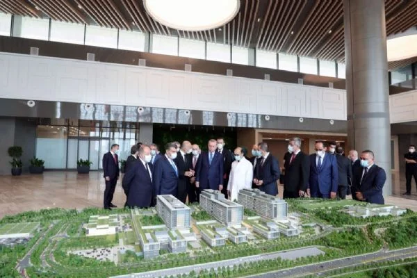 Cumhurbaşkanı Erdoğan Başakşehir Çam ve Sakura Şehir Hastanesi'ne geldi
