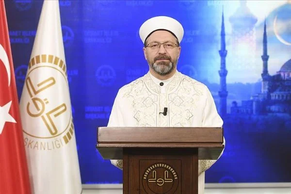 Diyanet İşleri Başkanı Erbaş'tan 'bayram namazı' açıklaması