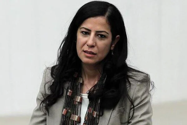 Diyarbakır'da PKK operasyonu! Ayla Akat Ata gözaltına alındı