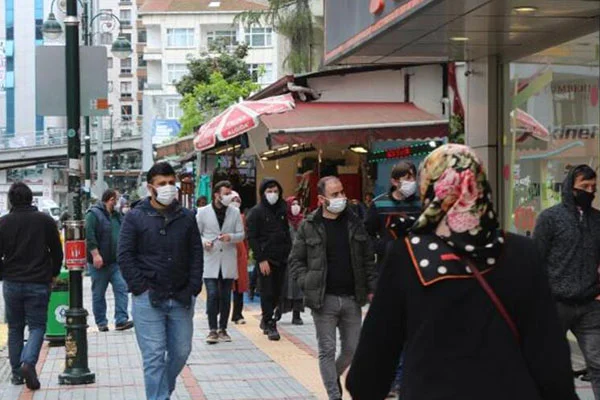 Doç. Dr. Uğur Kostakoğlu, Rizelileri uyardı: İkinci dalga gelebilir