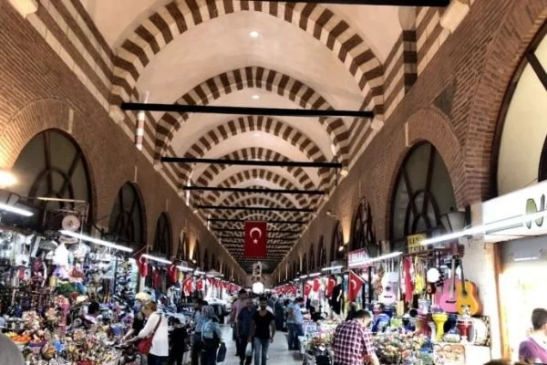 Edirne alışverişin merkezine oturuyor