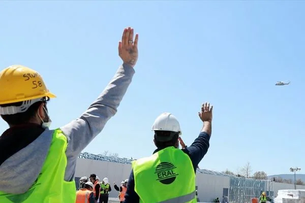 Erdoğan, salgın hastanelerini denetledi