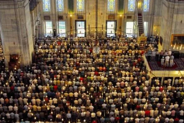 Evde bayram namazı kılınır mı?