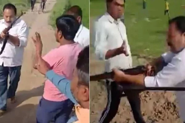 Hindistan'da politikacı ve oğlu tüfekle infaz edildi
