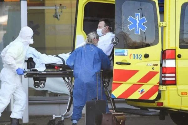 Hollanda'da Kovid-19 kaynaklı can kaybı 5 bin 775'e yükseldi