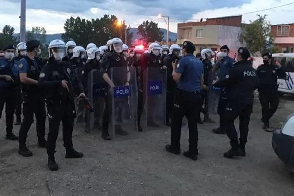 İçişleri Bakanı Soylu: Bursa'da kavgayı ayırmak için çaba sarf eden bir polisimiz daha şehit oldu