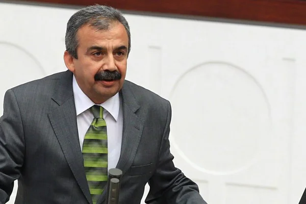 İki parti arasında ipler geriliyor: HDP'li Önder'den İYİ Parti'nin çağrısına yanıt