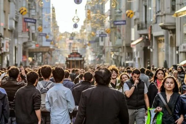 İstanbul'un genç nüfusu 76 ili geride bıraktı