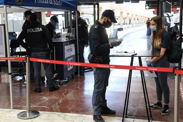 İtalya'da Kovid-19'dan ölenlerin sayısı 32 bin 877'ye yükseldi