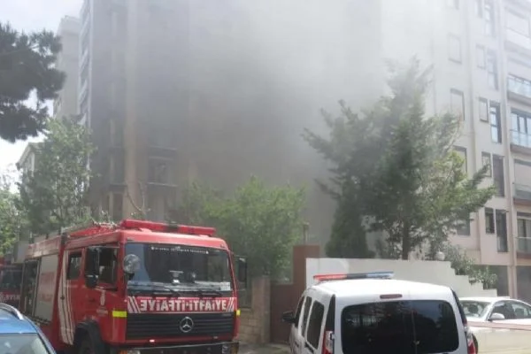Kadıköy'de yangın paniği