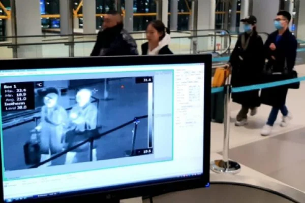 Koronavirüs sonrası yeni dönem: Havalimanlarında hızlı kitler ile yolculara test yapılacak