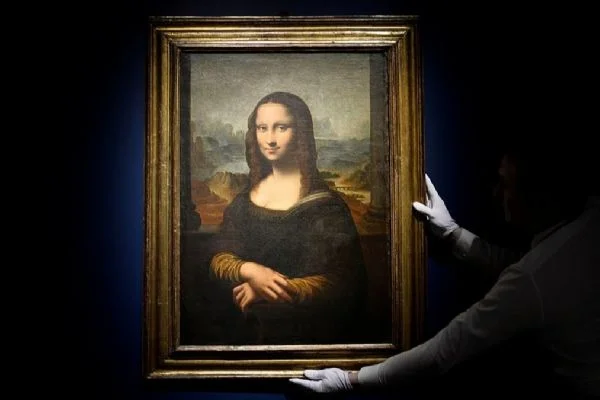 Krizle boğuşan Fransa'ya öneri: Mona Lisa'yı satalım