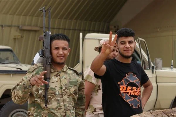 Libya'da dengeler değişiyor! Çok sayıda Hafter milisi ele geçirildi