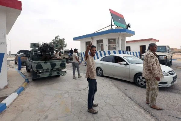 Libya ordusu, 72 saatte üç beldeyi milislerden kurtardı