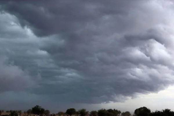 Meteorolojiden kuvvetli rüzgar ve fırtına uyarısı