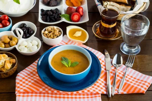 Oruç tutarken sıvı kaybını önlemenin altın kuralları