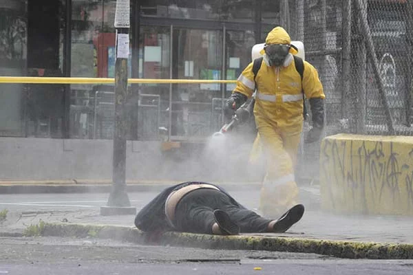 Quito'da, Wuhan'ı aratmayan 'ürküten' görüntü!