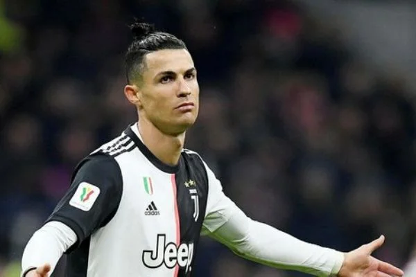 Ronaldo tesislere döndü