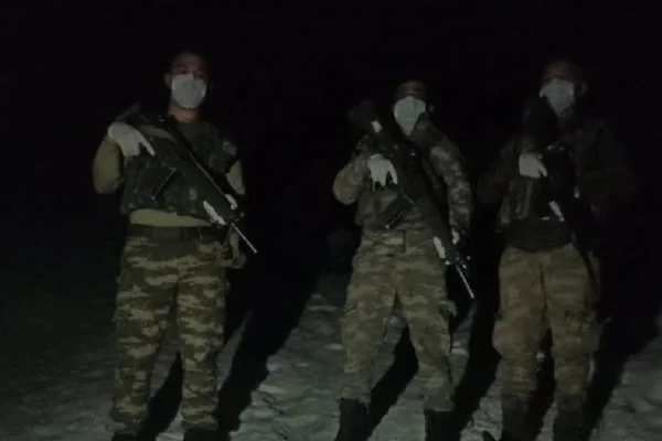Sınırı geçmeye çalışıyorlardı... Kıskıvrak yakalandılar!