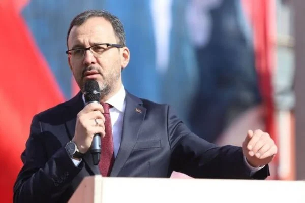 Süper lig maçları seyircili mi oynanacak?