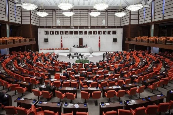TBMM'deki berber ve kuaförlerde yeni dönem