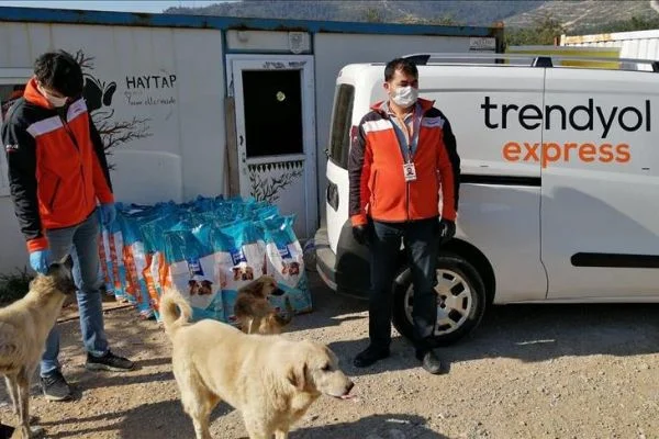 Trendyol HAYTAP iş birliğinde 3 ton mama dağıttı