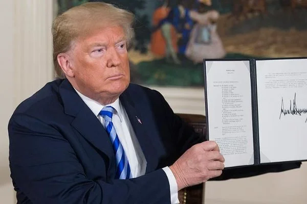 Trump daha önce twitter'ı tehdit etmişti! Sosyal medya kararnamesini imzaladı