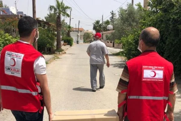 Türk Kızılay'ından KKTC'deki ihtiyaç sahibi 2 bin aileye erzak yardımı