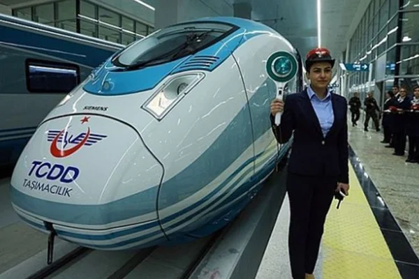 Ulaşımda bir normalleşme adımı daha atıldı! Hızlı tren seferleri 07.00 itibarıyla başladı