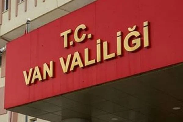 Van Valiliği: Hastaneye gitmek için izin istiyorlar, akraba ziyaretine gidiyorlar