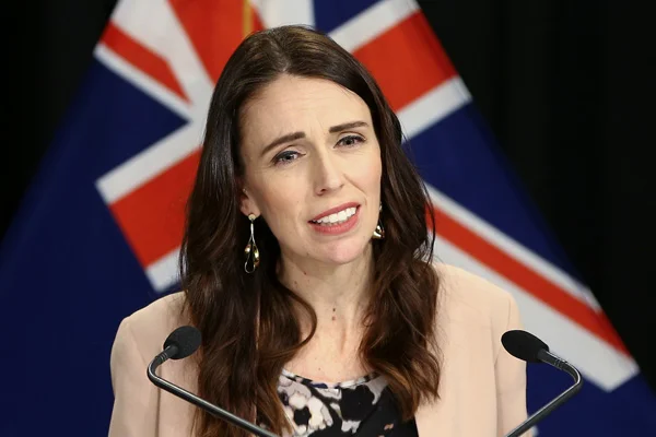 Yeni Zelanda Başbakanı Ardern: Uzun süre dünyaya sınırlarımızı açmayacağız