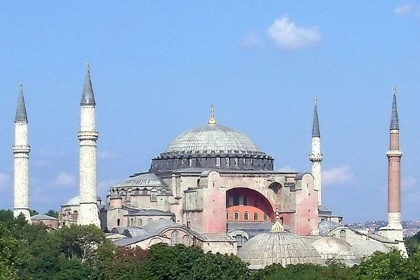 Ayasofya'nın tapusu kimin üzerinde?