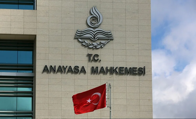 AYM'den ''ByLock'' kararı: FETÖ'de belirleyici delil sayıldı