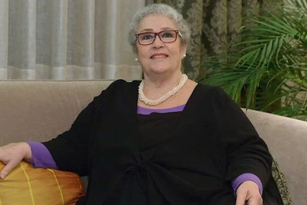 Ayşegül Atik kimdir?