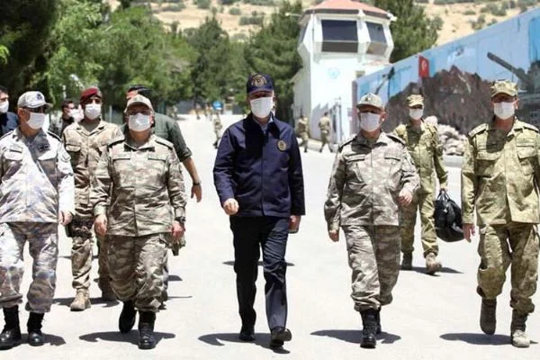 Bakan Akar'dan Pençe-Kaplan Operasyonu açıklaması