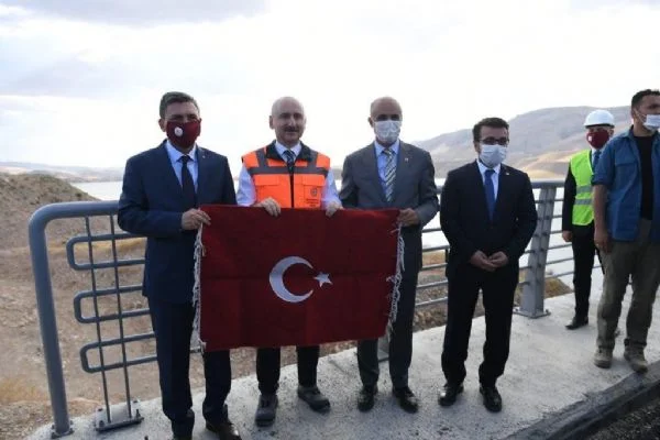 Bakan Karaismailoğlu Batman'da yatırımları inceledi