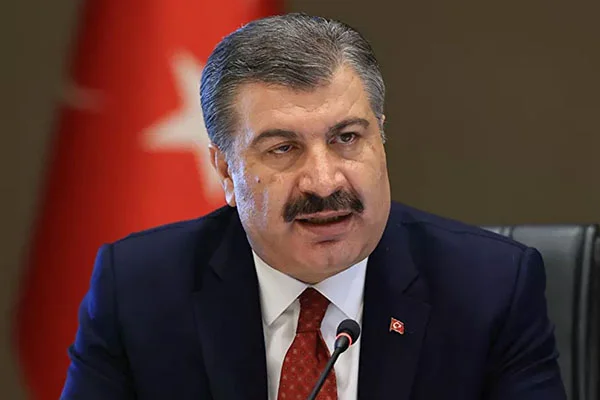 Bakan Koca'dan şiddet gören sağlık çalışanlarına geçmiş olsun mesajı