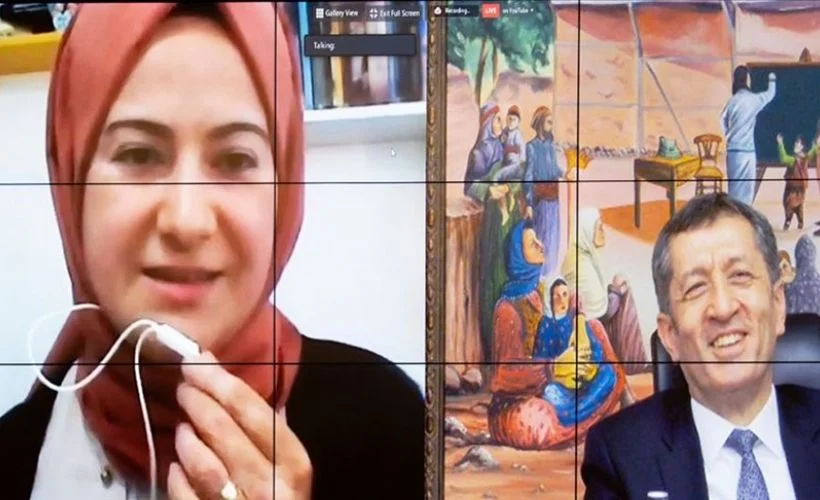 Bakan Selçuk 'eğitim sahasında'