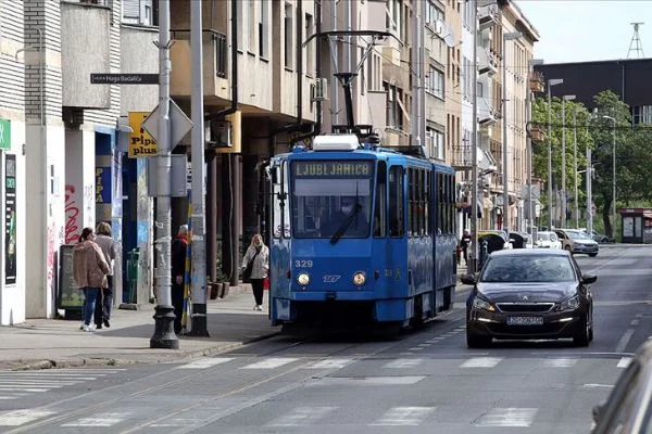 Balkanlar'da Kovid-19 vakalarının artmasıyla yeniden bazı tedbirler getirildi