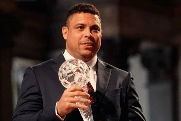 Brezilya futbolunun unutulmaz forvetlerinden Ronaldo'ya göre dünyanın en iyi futbolcusu kim?