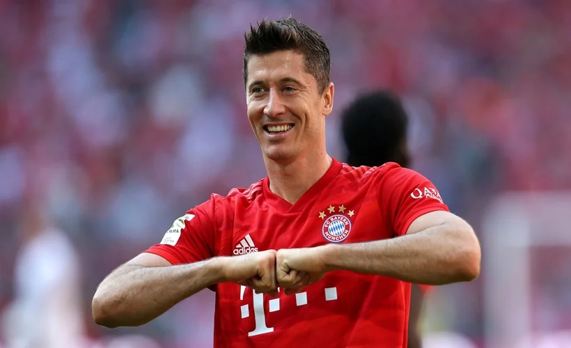 Bundesliga'da 'sezonun futbolcusu' Lewandowski